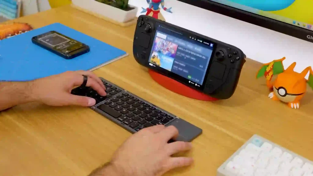 Mini teclado plegable y estación de carga Daranener para un día más productivo.