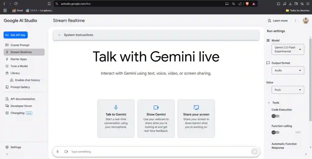 nterfaz de Google AI Studio mostrando la función de conversación en tiempo real con Gemini.