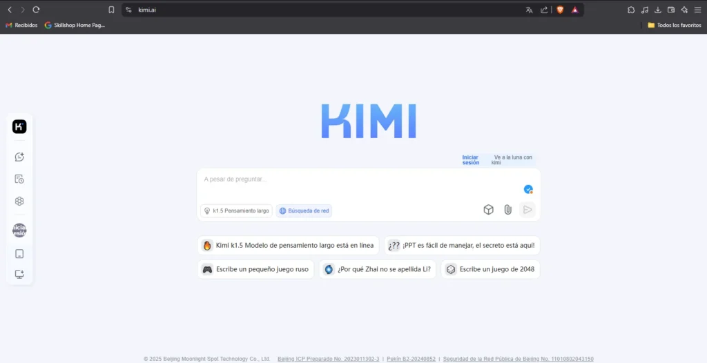 Captura de pantalla de la interfaz de usuario de Kimi AI 2025, mostrando un diseño moderno y funcional con herramientas de inteligencia artificial.